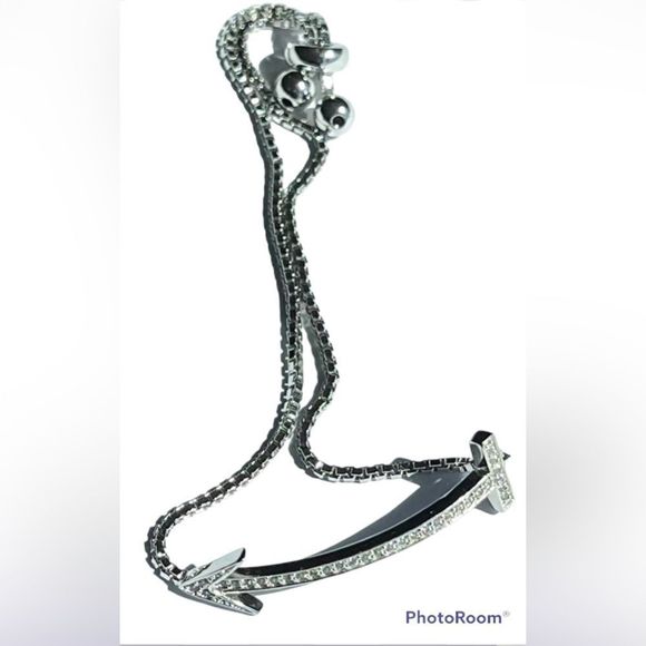 Silver plated arrow adjustable bracelet - Picture 1 of 10